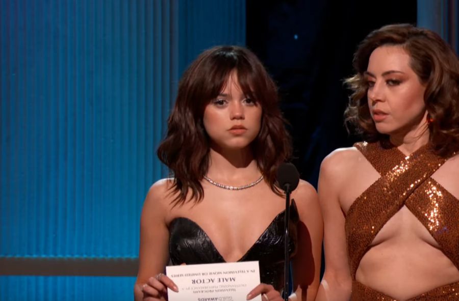 Jenna Ortega i Aubrey Plaza na SAG 2023 