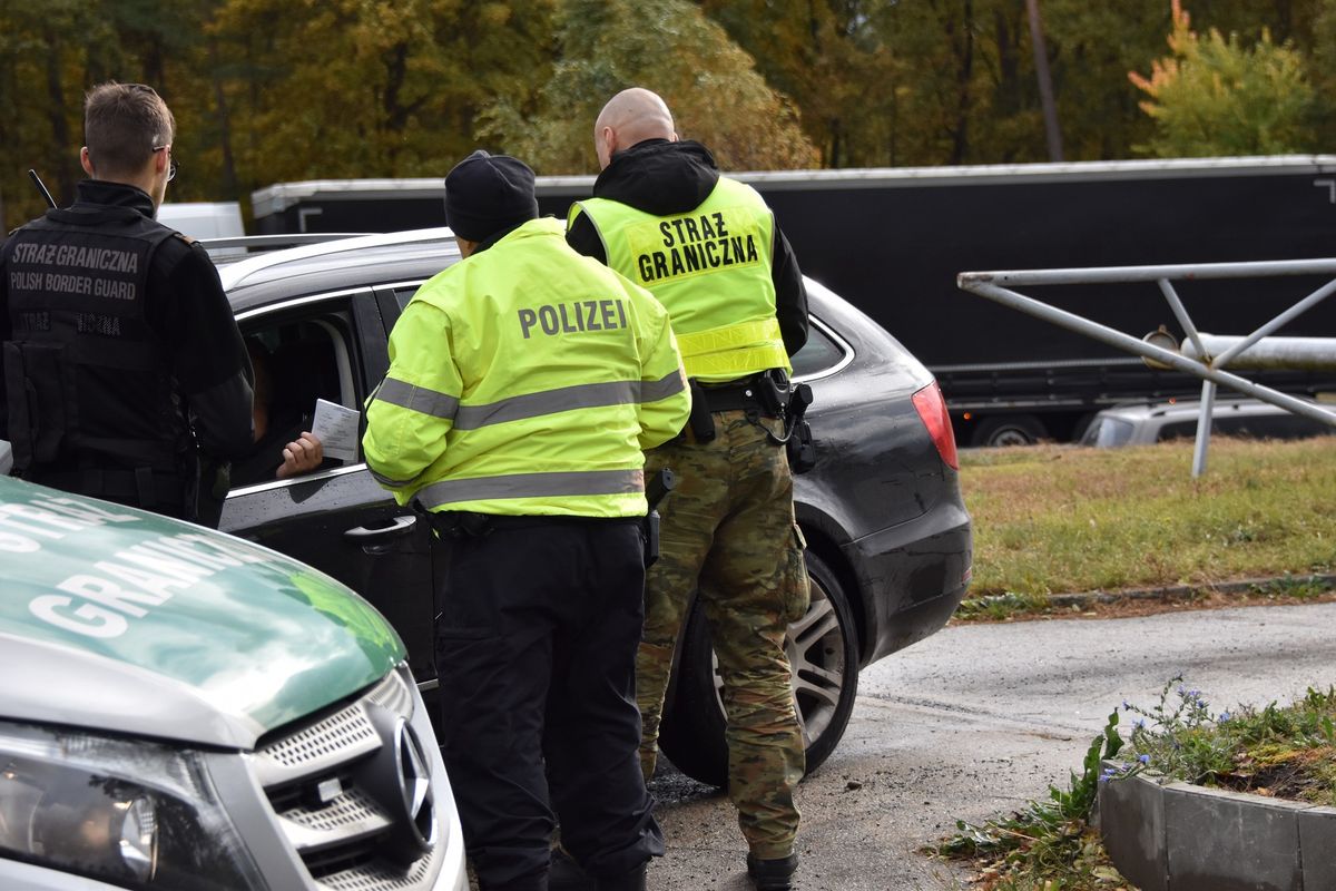 straż graniczna granica polska niemcy strażnik uchodźcy migranci