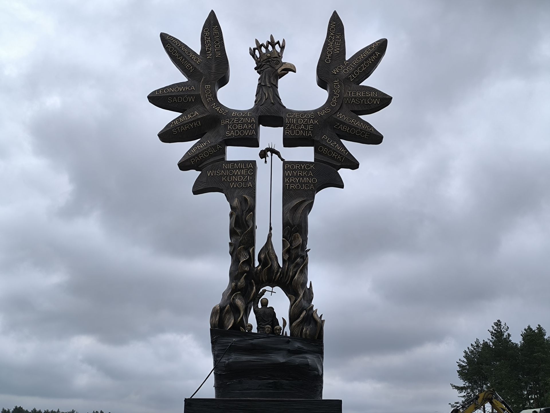 Pomnik "Rzeż wołyńska" w Domastawie