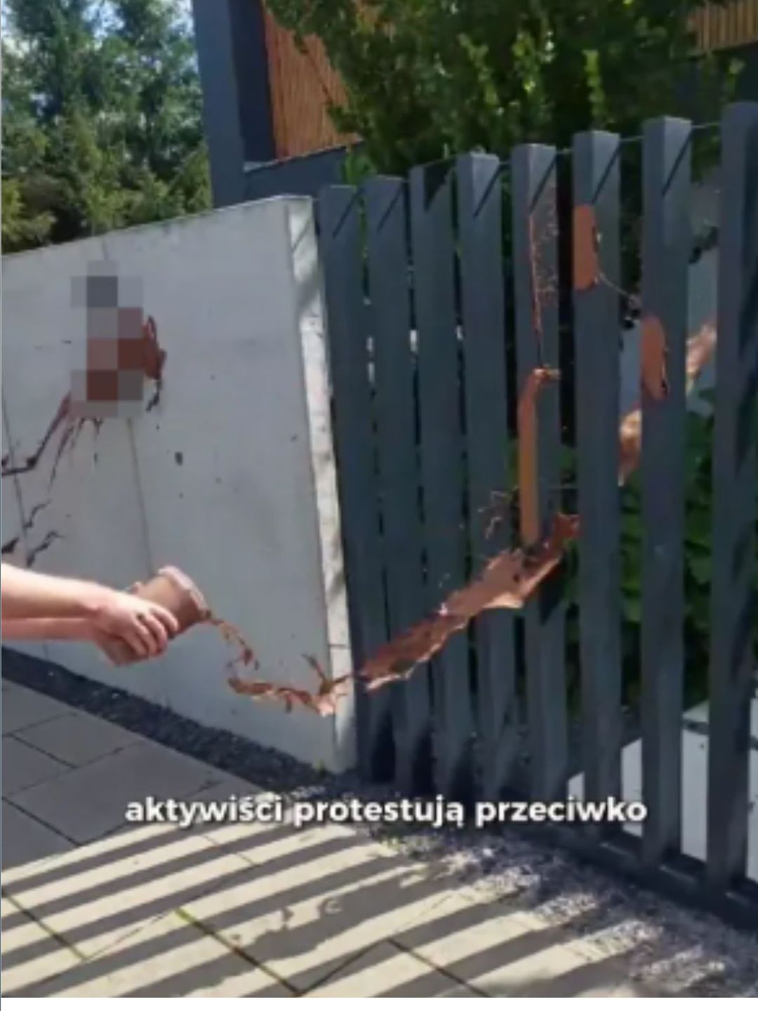 Aktywiści podczas happeningu 