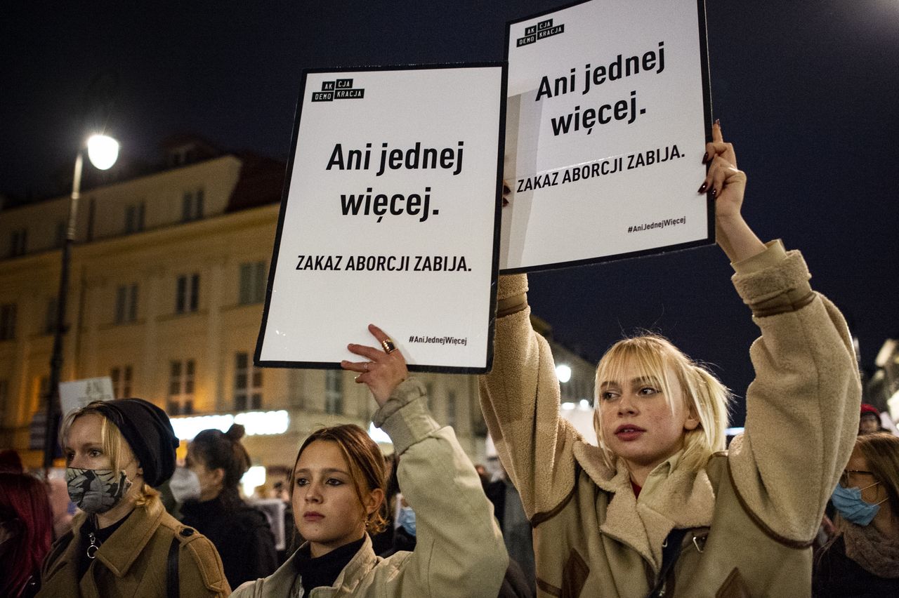 Protest po śmierci Izabeli z Pszczyny, która zmarła w wyniku powikłań związanych z ciążą