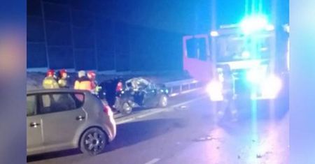 Karambol na Śląsku. Zniszczone samochody i ranni