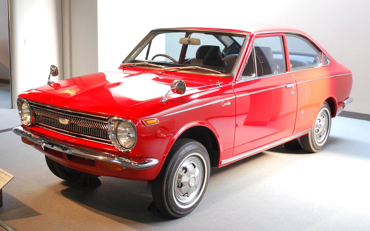 Toyota Corolla I 1966 - 1970 (fot. Mytho88)