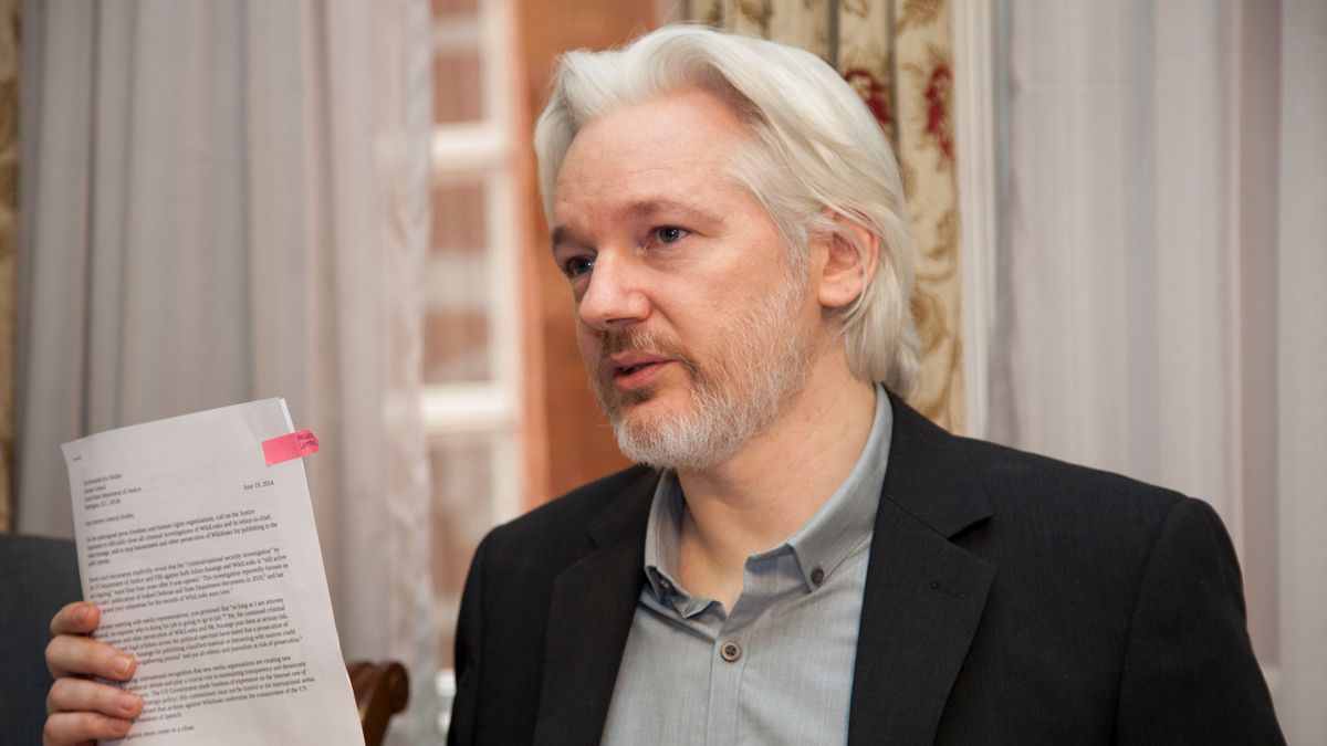 Julian Assange w roku 2014, fot. MSZ Ekwadoru na licencji CC BY-SA 2.0