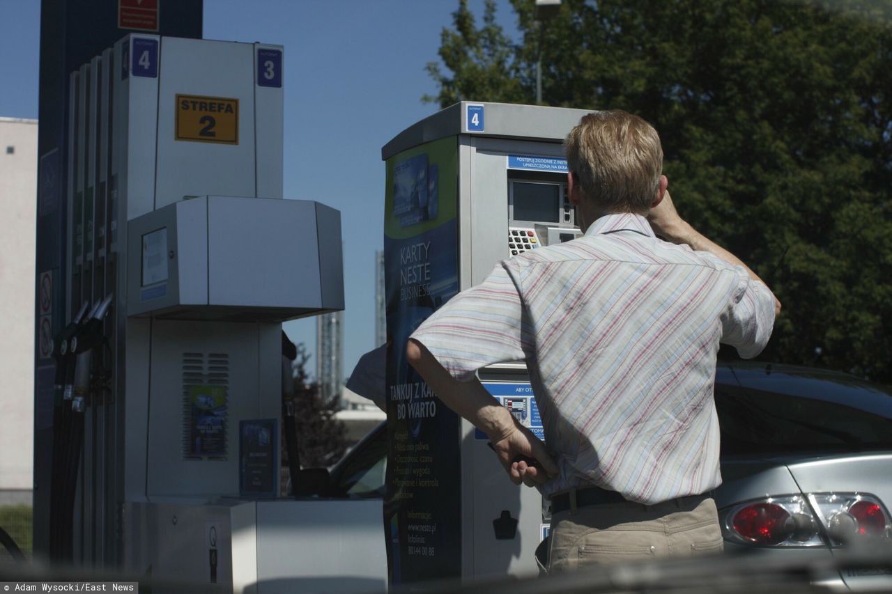 Seniorzy mogą tankować taniej. Potrzebna dobrze znana karta