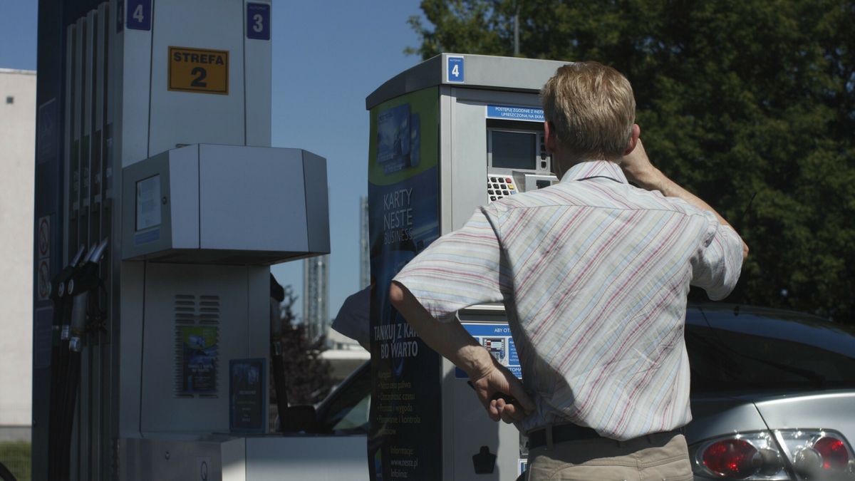Emeryci mogą korzystać ze zniżki na tankowanie. Jest warunek