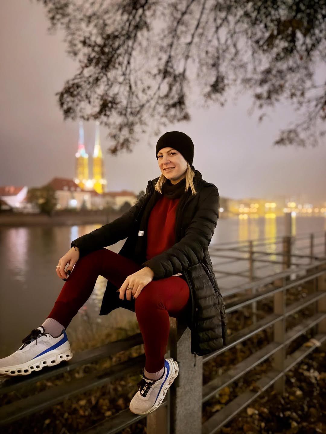 Magdalena Narożna na wieczornym spacarze