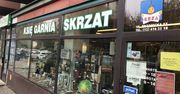 Kraków: Z mapy miasta znika kolejna kultowa księgarnia. "Skrzat" słynął z książek dla dzieci, kryminałów i wypożyczalni kaset wideo