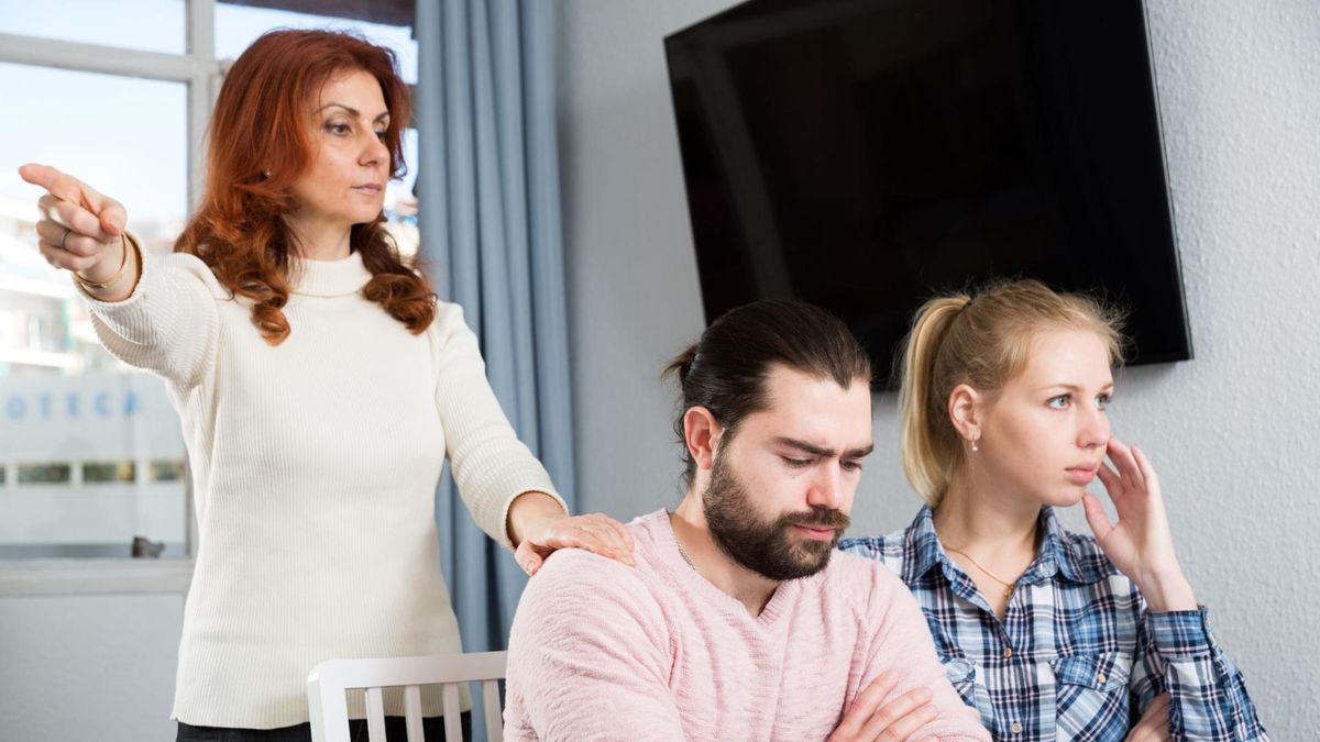 Niewątpliwie mieszkanie z teściami to sytuacja niekomfortowa, a do tego często konfliktorodna.