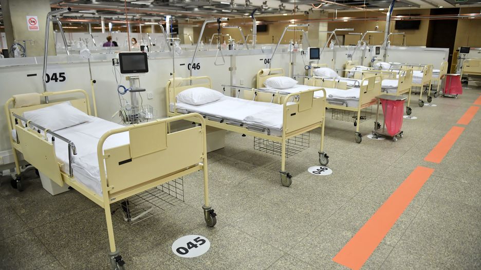Koronawirus w Polsce. Brak miejsc w szpitalu w Wołowie. Pacjenci covidowi zajęli wszystkie łóżka
