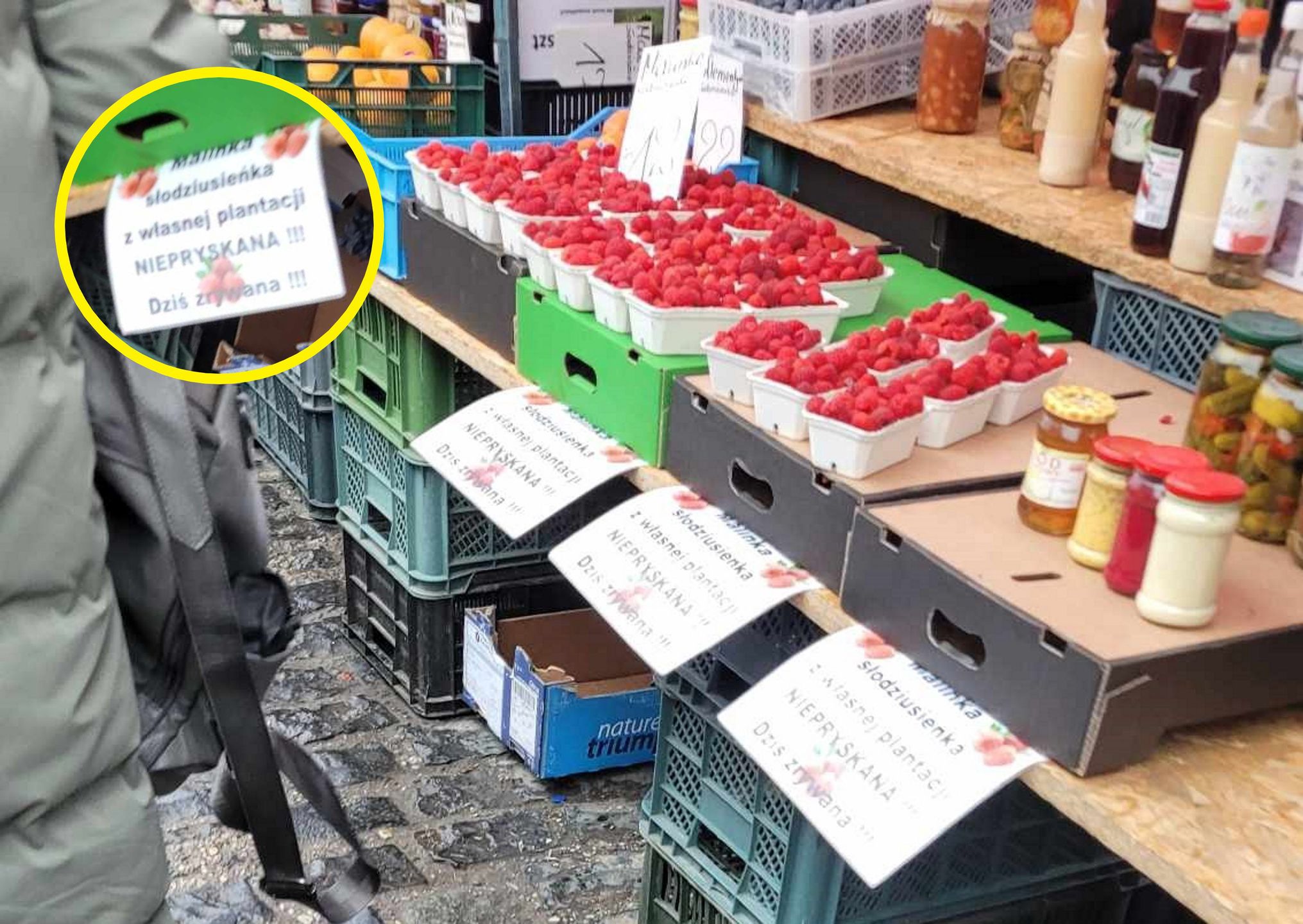 Poszła na bazar. Spojrzała na kartkę: "Dziś zrywane". Ekspert tłumaczy