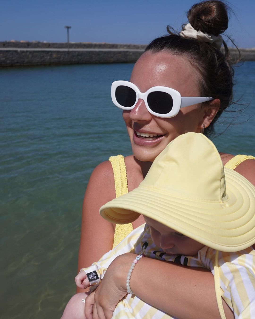 Paulina Rzeźniczak relacjonuje wypad na grecką plażę 