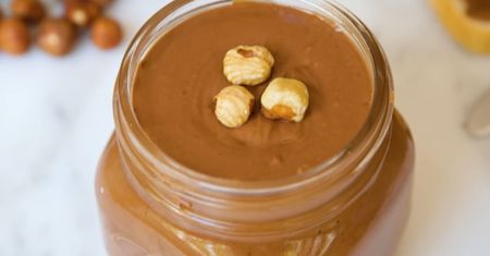 Fit Nutella z 4 składników. Zdrowy zamiennik, który jest równie pyszny