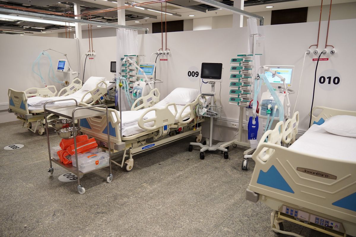 Koronawirus w Polsce. Ponad milion złotych miesięcznie kosztuje sprzątanie w Szpitalu Narodowym
