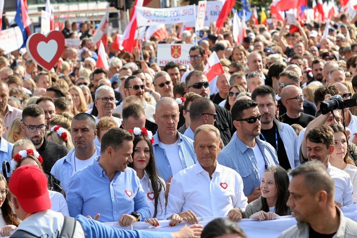 TVP Info informuje o ważnym marszu. Ale nie o tym, który odbywa się w Warszawie