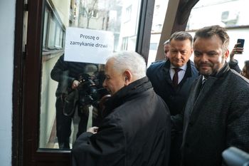 O tym dyskutowali w PiS. Rzecznik partii odsłonił kulisy posiedzenia