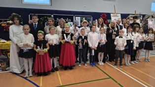 Kruszyn: Uczniowie przenieśli szkołę do świata Reymonta