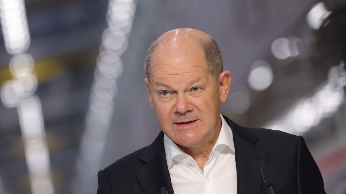 COTTBUS, GERMANY - JANUARY 11: German Chancellor Olaf Scholz speaks at the inauguration of a new Deutsche Bahn railway maintenance depot for high-speed ICE trains on January 11, 2024 in Cottbus, Germany. The new facility will employ 1,200 people in a region challenged by the decline local coal mining. (Photo by Sean Gallup/Getty Images)
