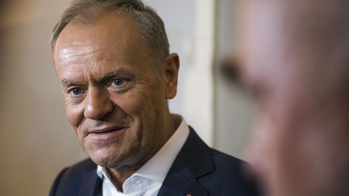 WARSAW, MAZOWIECKIE, POLAND - 2023/09/26: Donald Tusk, leader of the Civic Platform (PO) political party, speaks at a press conference. The Civic Platform (PO), tje biggest opposition political party organized a meeting on the plan to stabilize Polish-Ukrainian relations with participants including the chairman of the Civic Platform, Donald Tusk. The aim of the meeting was to discuss further strategy in relations with Ukraine after the Polish government introduced an embargo on Ukrainian grain and after the Prime Minister's statements, which warned President Zelensky not to "dare offend Poles." This meeting is part of the Civic Platform's parliamentary election campaign, which will take place on October 15. (Photo by Attila Husejnow/SOPA Images/LightRocket via Getty Images)