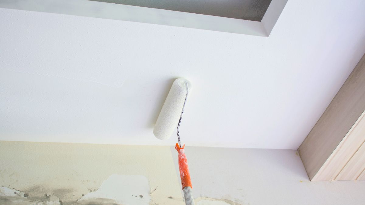 Biały sufit to nie wymysł architektów 