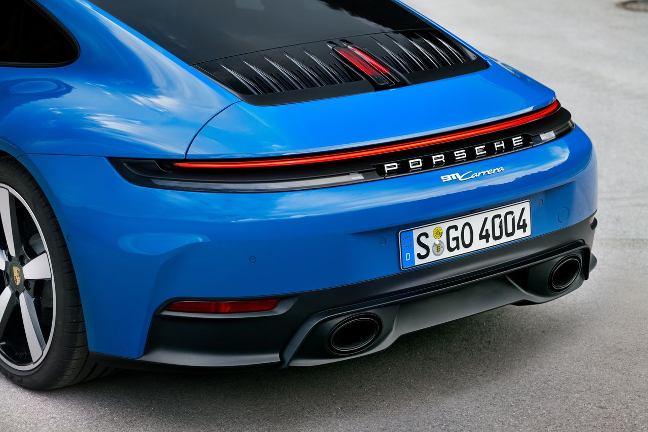 New Porsche 911 Carrera 2024