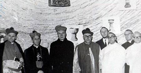 Ilu księży współpracowało z SB?
