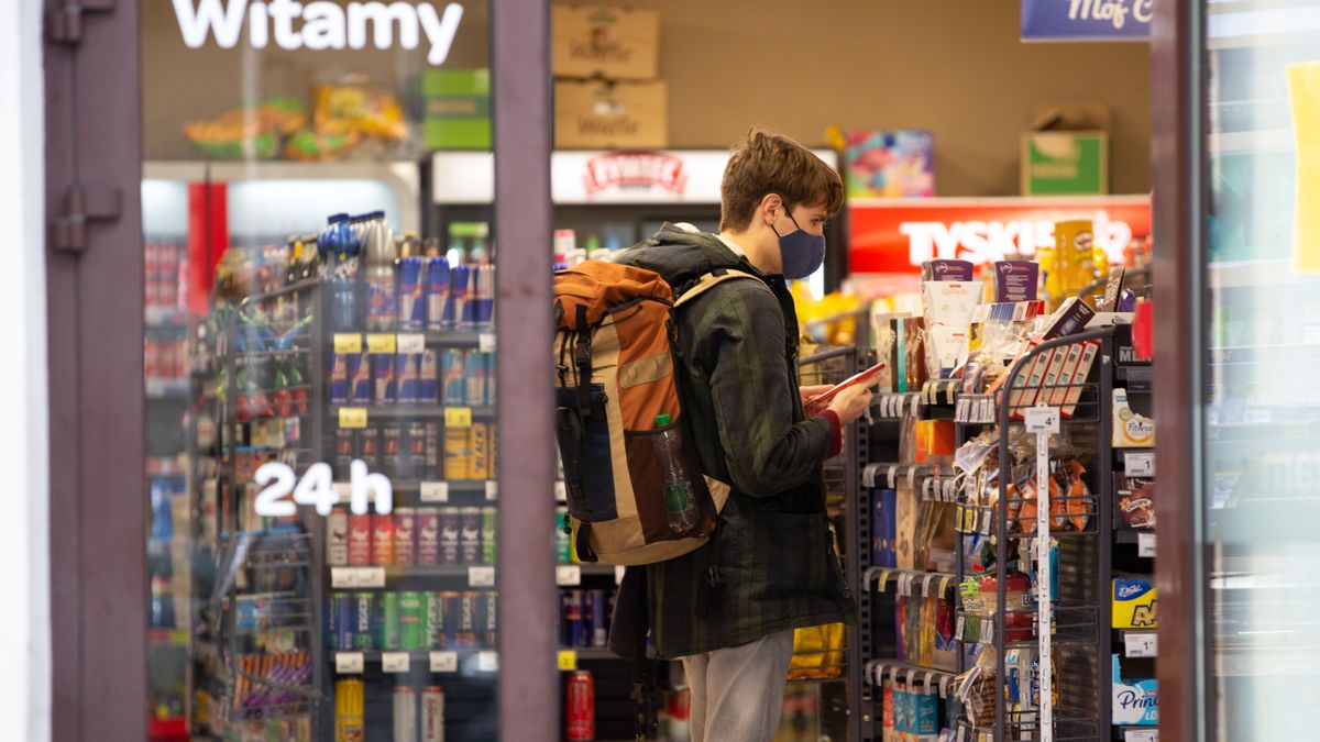 Bezrobocie w Polsce nie wpływa na największe sieci handlowe, które walczą o pracowników (zdj. ilustracyjne).