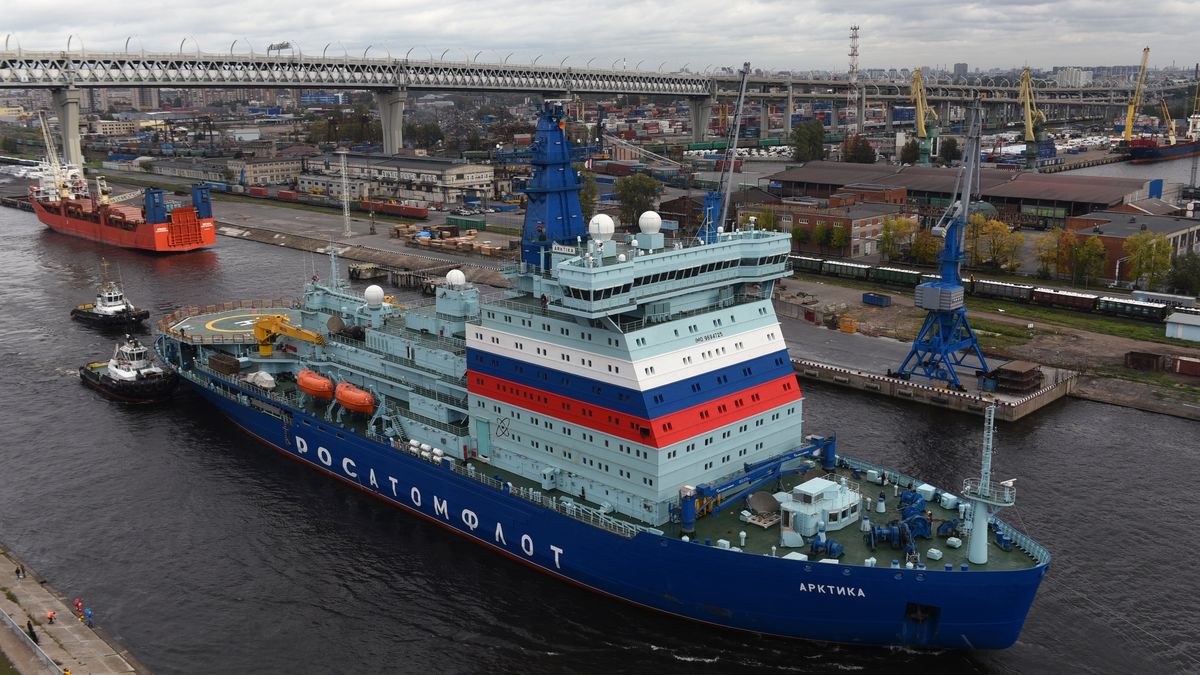 Rosja twierdzi, że jest "największy i najpotężniejszy". Lodołamacz o napędzie wodorowym wyruszył w pierwszą trasę 1