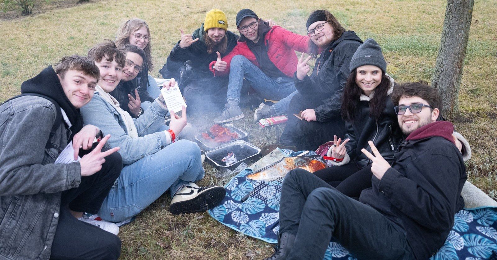 Pierwszy dzień Wielkiego Grillowania UAM 2025 za nami. Tak bawiliście się w piątek, 16 maja. Oto zdjęcia!