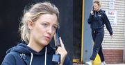 Naturalna Blake Lively w DRESIE maszeruje przez Manhattan z telefonem przy uchu (ZDJĘCIA)