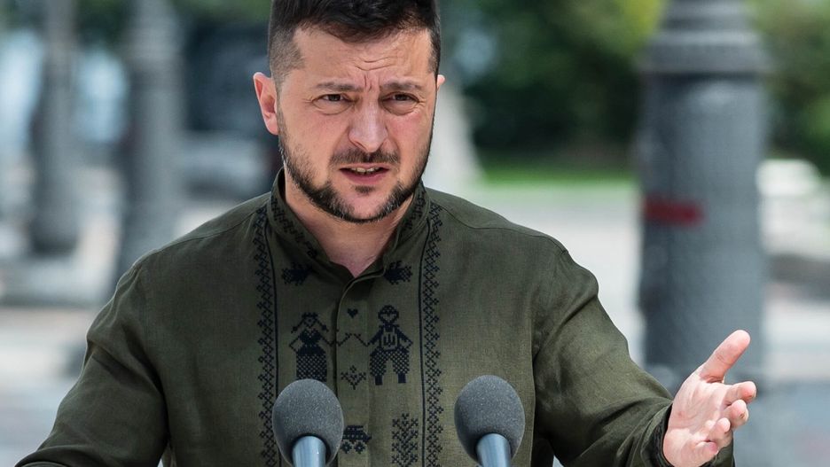 Kijów, Ukraina, 23.08.2022. Prezydent Ukrainy Wołodymyr Zełenski podczas konferencji prasowej po zakończeniu spotkania z prezydentem RP Andrzejem Dudą