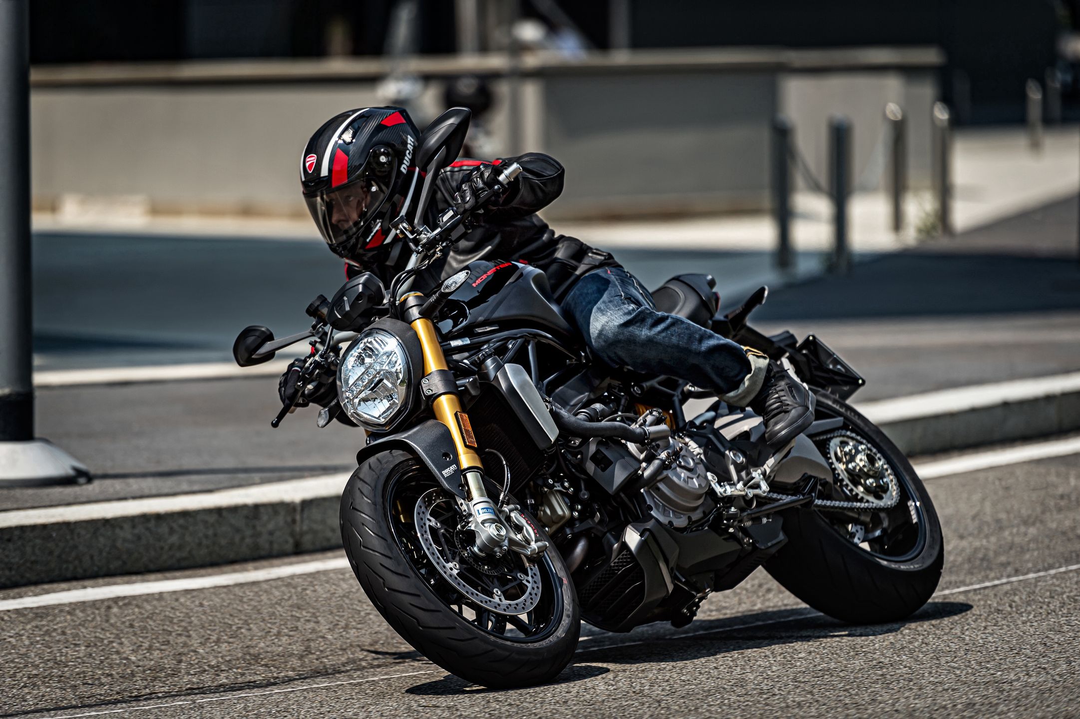 Ducati Monster 1200 S