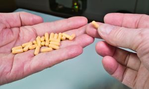 Uszkodzone kapsułki. GIF pilnie wycofuje lek przeciwnowotworowy