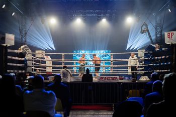 Białystok: Białystok Boxing Show IX. Bartłomiej Przybyła zdemolował Fina Tuomo Eronena