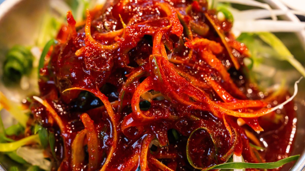 Koreańska sałatka z piklowanego szczypiorku