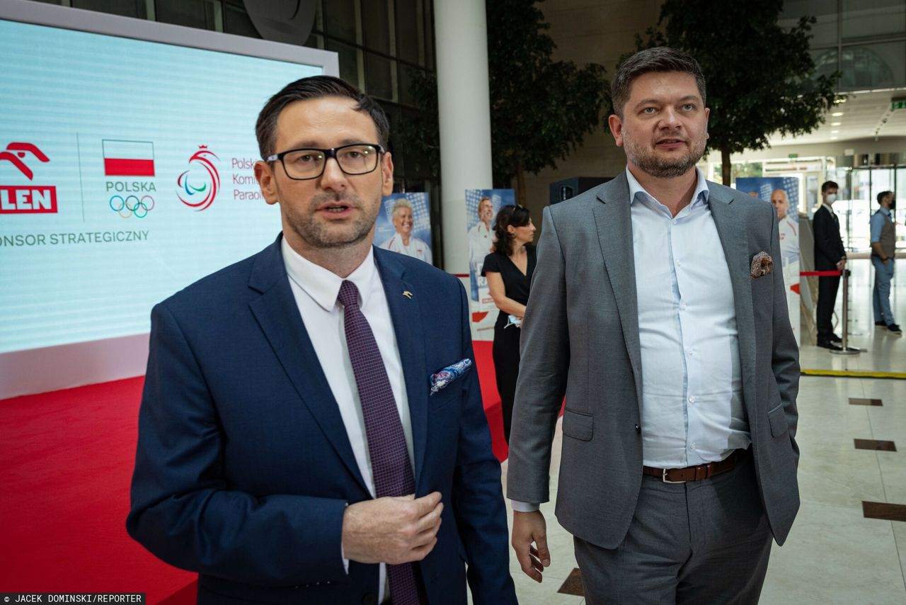 Obajtek i jego prawa ręka. Ujawniają jak pieniądze Orlenu płynęły do ludzi związanych z PiS