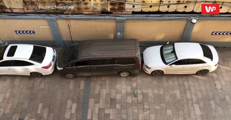 Kierowcy z Chin zastawiono auto. Trudno uwierzyć, ale poradził sobie z wyjazdem