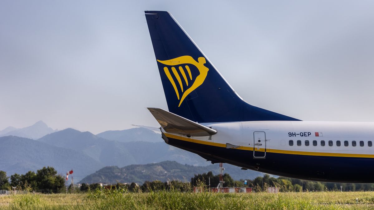 ORIO AL SERIO, ITALY - JULY 11: A Boeing 737-800 passenger aircraft, operated by Europe's leading low-cost airline Ryanair, rolls on the tarmac at Il Caravaggio International Airport on July 11, 2026 in Orio al Serio, near Bergamo, Italy. Consolidating its position as Italy's third-busiest aviation hub, in 2024 Milan Bergamo Airport handled a record 17.3 million passengers, driven by expanding low-cost carrier networks and extensive terminal infrastructure upgrades. (Photo by Emanuele Cremaschi/Getty Images)