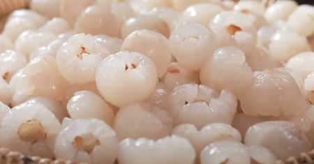 Wiele osób nie zwraca uwagi na ten owoc w sklepie. Sercowcy powinni jeść na kilogramy