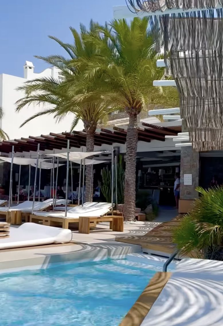 Cena za dobę w hotelu, gdzie wypoczywa Maj Rutkowski poraża