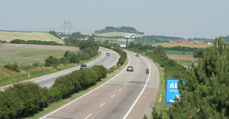 Czesi otworzą autostradę od polskiej granicy. Skorzysta niewielu