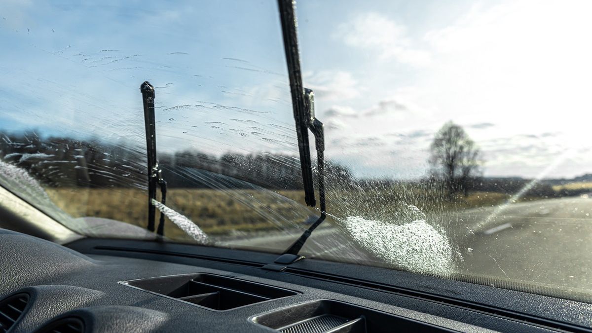 Skrzypiące wycieraczki da się jeszcze uratować. 