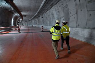 Tunel w Świnoujściu gotowy w ponad 90 procentach. Kierowcy pojadą nim już w maju