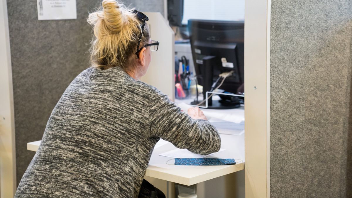 urząd praca urzędnik bezrobotni bezrobocie urząd pracy formularz