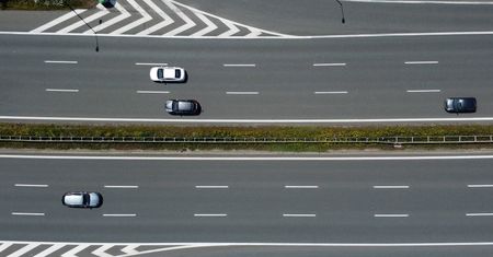 Podróżni w trasie nie lubią eksperymentować z jedzeniem. Ważne są dla nich także jakość, czystość i lokalizacja postoju