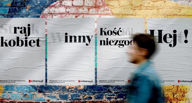 „Wczytaj się. Nie daj sobą manipulować” - „Gazeta Wyborcza” reklamuje subskrypcje