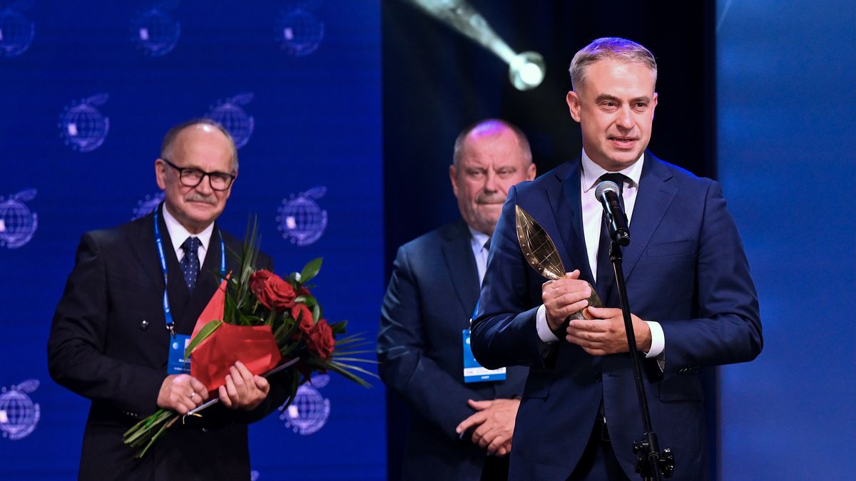 Krzysztof Gawkowski z nagrodą Forum Ekonomicznego