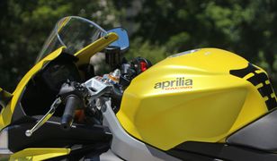 Duży motocykl na kategorię B. Aprilia szykuje model z dwoma kołami z przodu