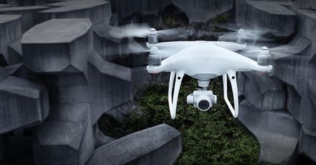 Nowy DJI Phantom 4 Advanced - jak wypada w porównaniu z braćmi?