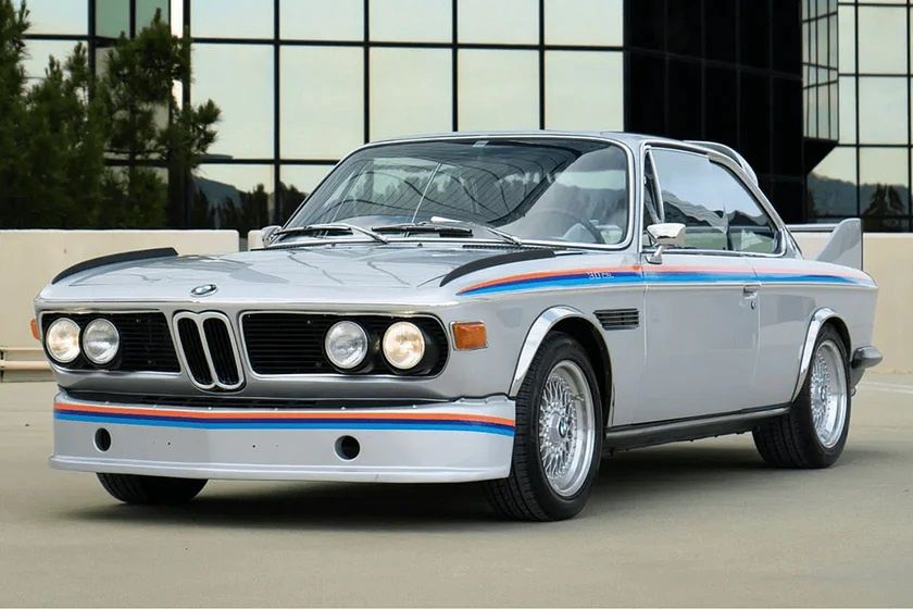 Trzeba przyznać, że ten model BMW  z 1974 roku wygląda imponująco